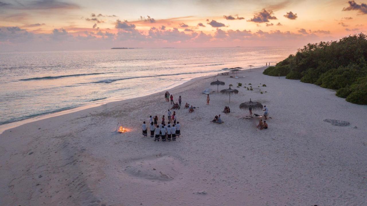 Ostrov Hotel Ukulhas Island Exterior photo