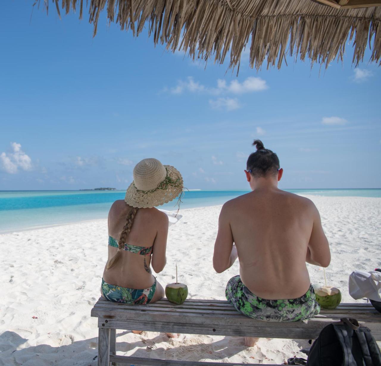 Ostrov Hotel Ukulhas Island Exterior photo