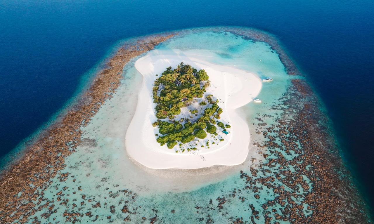 Ostrov Hotel Ukulhas Island Exterior photo