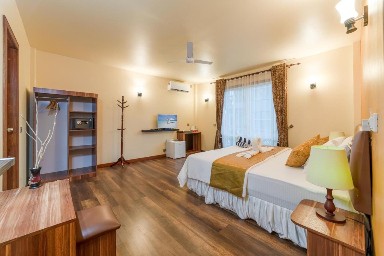 Ostrov Hotel Ukulhas Island Room photo